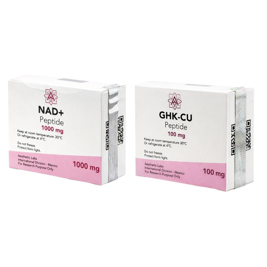 Set de dos viales liofilizados (NAD+ y el vial azul de GHK-Cu) con diluyentes de la línea Aesthetic Labs para protocolos de investigación en longevidad celular.